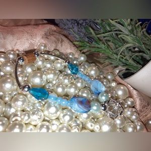 Blue Glass bead bracelet